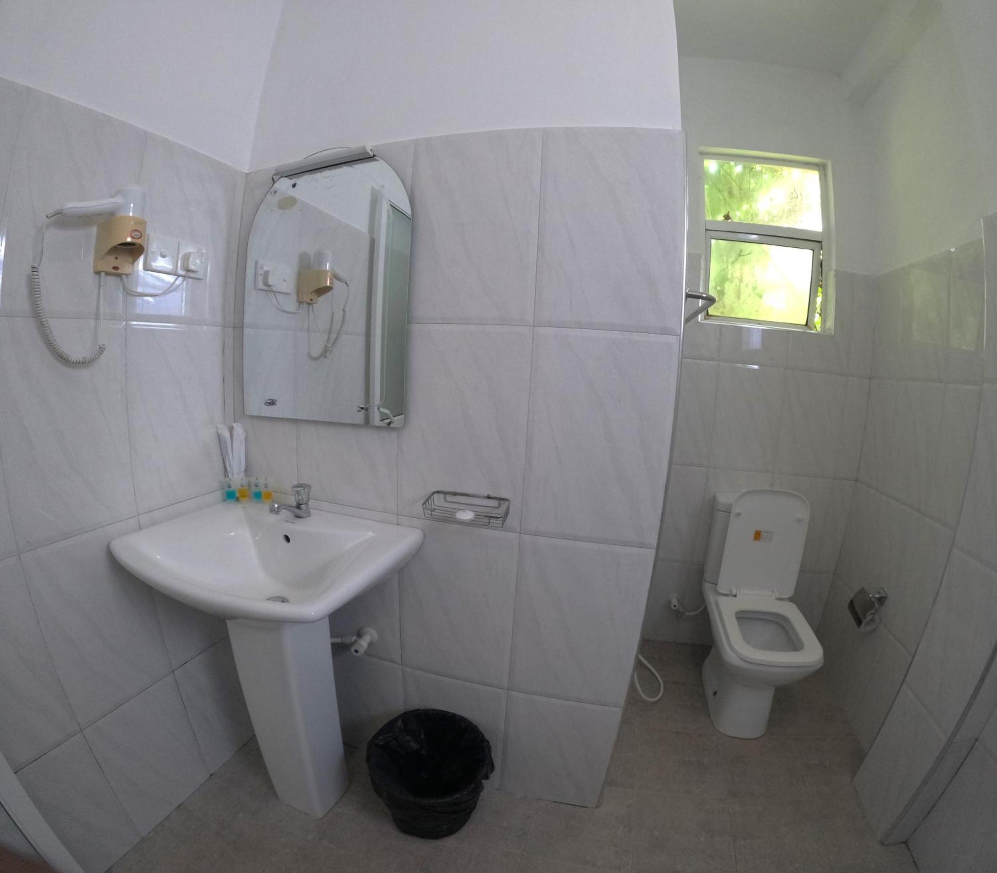 Mirissa Blue Whale Holiday Hotel Экстерьер фото